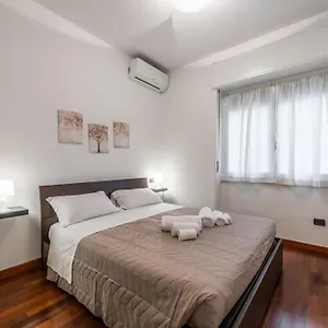 https://citylife-elegante-appartamento.italymilanhotels.net