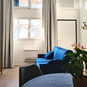 Fantastic Flat Famagosta Area, Forum, Parking, Netflix Appartamento